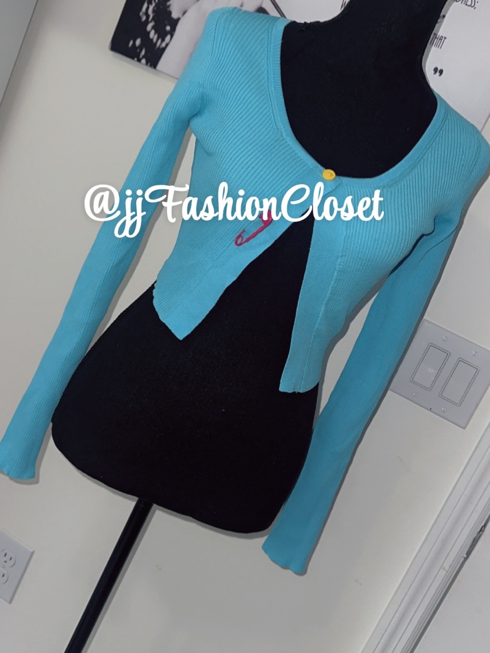 Fashion Ver-s Turquoise Rib-Knit Cropped Cardigan